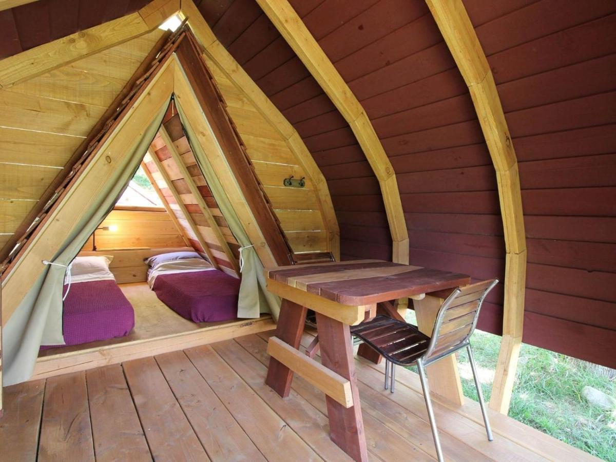 Habitat Createur - Hebergements Insolites Au Camping Municipal "Les Ecureuils" Recoubeau-Jansac Экстерьер фото