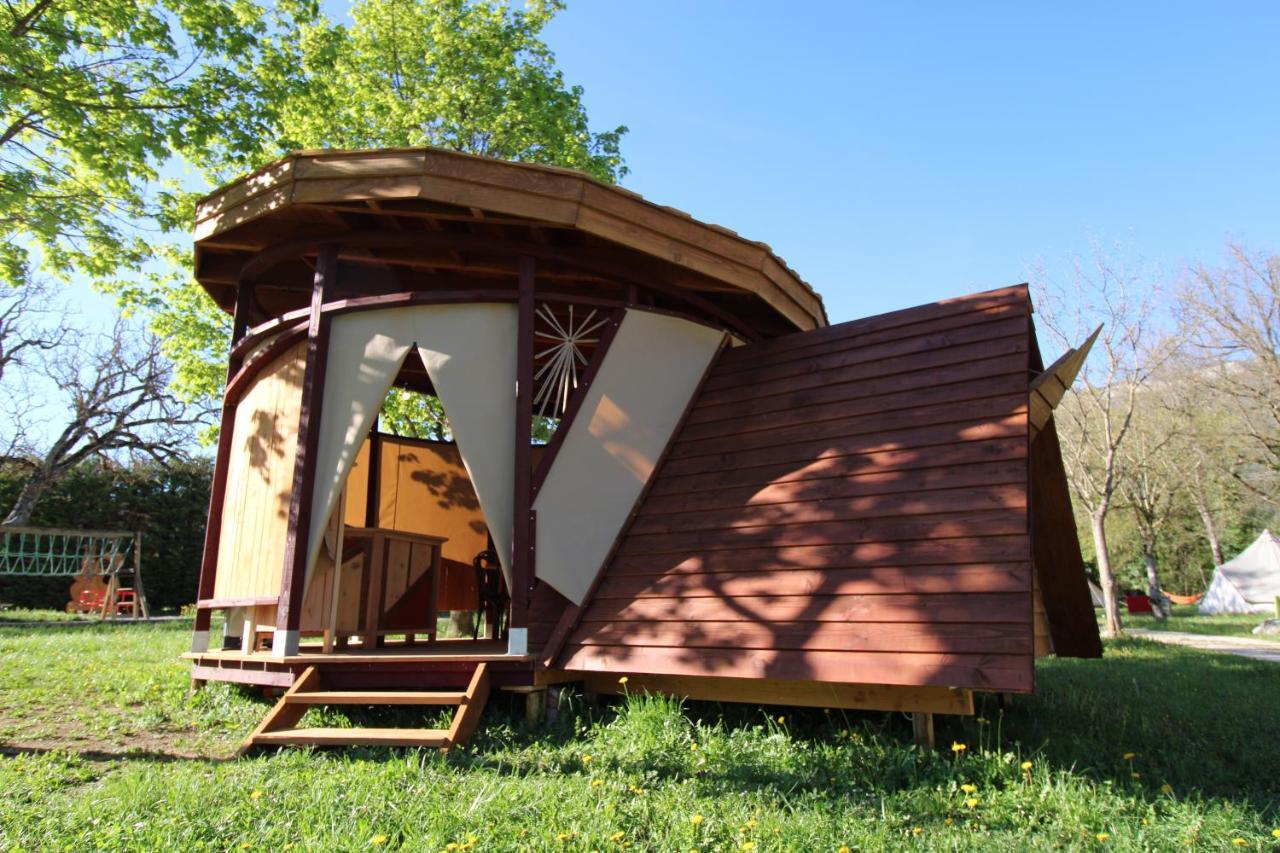 Habitat Createur - Hebergements Insolites Au Camping Municipal "Les Ecureuils" Recoubeau-Jansac Экстерьер фото