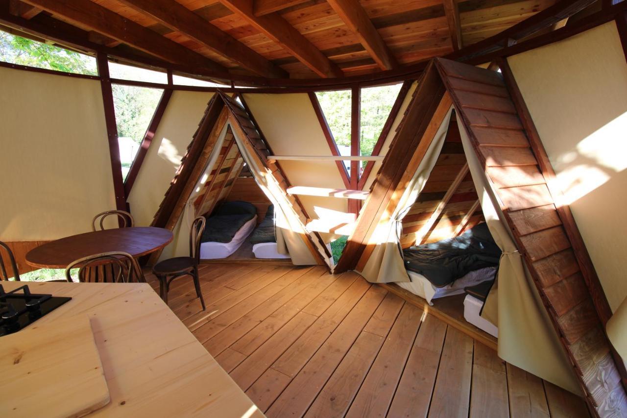 Habitat Createur - Hebergements Insolites Au Camping Municipal "Les Ecureuils" Recoubeau-Jansac Экстерьер фото